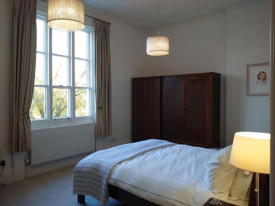 Luxury Apartment Cheltenham Exteriör bild