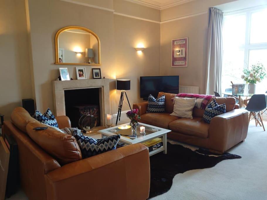 Luxury Apartment Cheltenham Exteriör bild